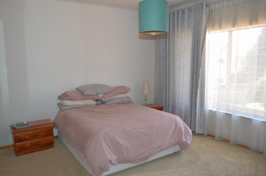 3 Bedroom Property for Sale in Flamwood North West